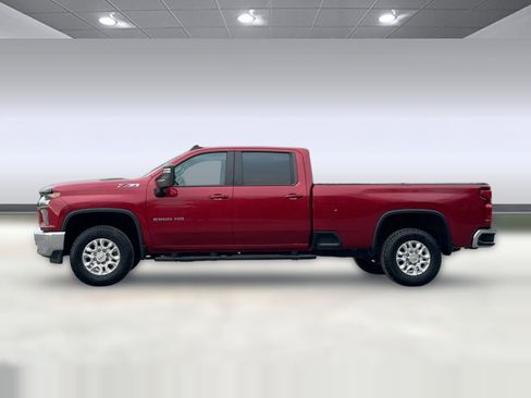 Used 2022 Chevrolet Silverado 2500 LT w/ Convenience Package image 2