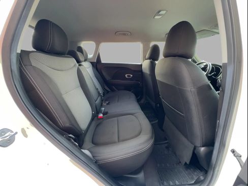 Used 2019 Kia Soul + FWD image 28