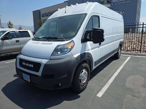 Used 2021 RAM ProMaster 2500 w/ Convenience Group FWD image 1