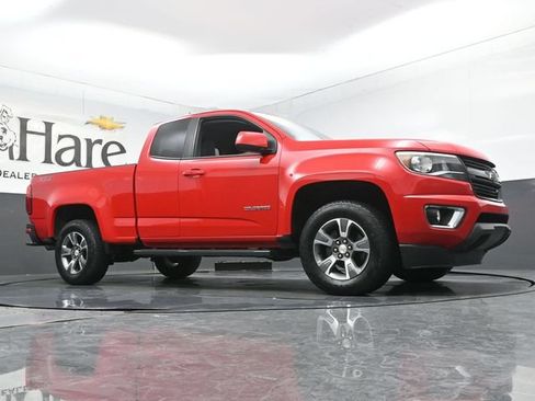 Used 2017 Chevrolet Colorado Z71 RWD image 2