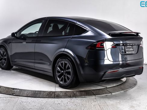 Used 2024 Tesla Model X Base image 4