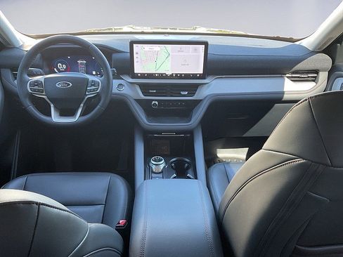 Used 2025 Ford Explorer ST image 37