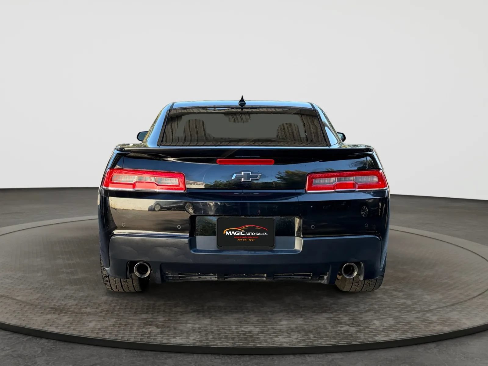 Used 2014 Chevrolet Camaro LT w/ RS Package RWD image 9