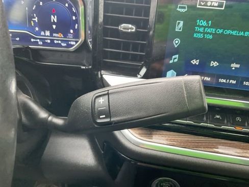 Used 2022 Chevrolet Silverado 1500 LT image 36