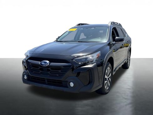 Used 2024 Subaru Outback Premium AWD/4WD image 4