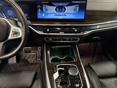 Used 2026 BMW X7 xDrive40i AWD/4WD image 19