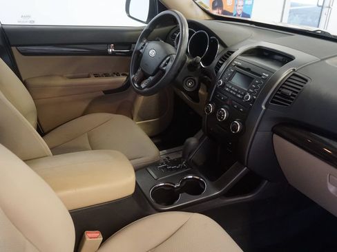 Used 2011 Kia Sorento 2WD w/ Convenience Pkg image 23