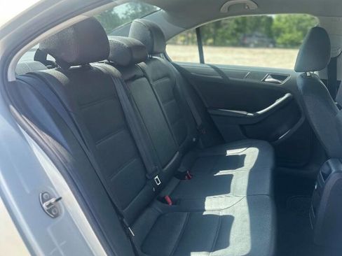 Used 2012 Volkswagen Jetta SE FWD image 31