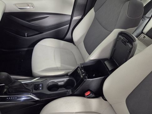 Used 2020 Toyota Corolla LE FWD image 21