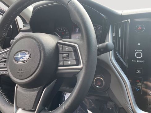 Used 2025 Subaru Outback Premium w/ Popular Package #1A AWD/4WD image 4