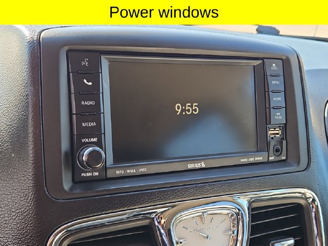 Used 2011 Chrysler Town & Country Touring-L w/ Entertainment Group #2 FWD image 14