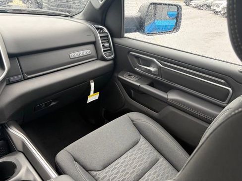 New 2026 RAM 1500 4x4 Crew Cab image 34