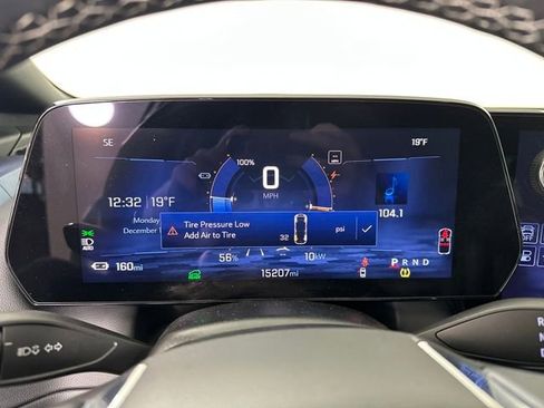 Used 2024 Chevrolet Equinox EV LT image 17