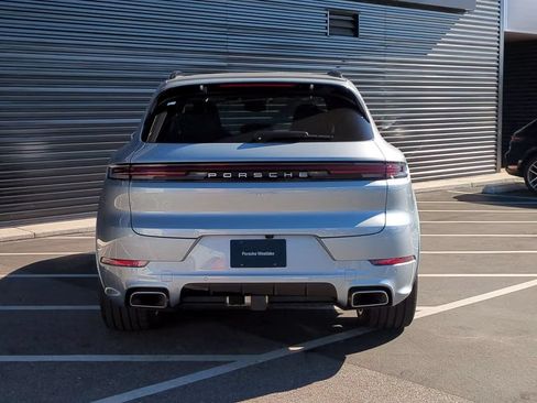 Certified 2026 Porsche Cayenne AWD/4WD image 6