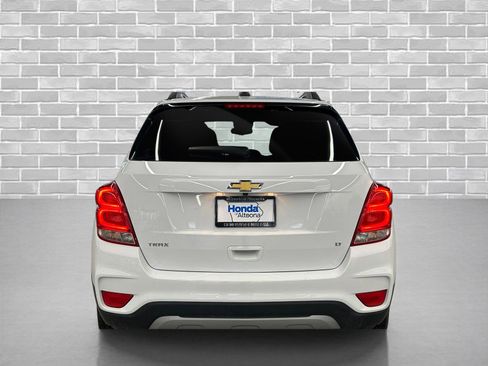 Used 2019 Chevrolet Trax LT w/ LT Convenience Package image 4