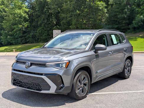 Used 2025 Volkswagen Taos S FWD image 5