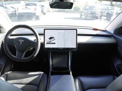 Used 2020 Tesla Model 3 Standard Range Plus image 20