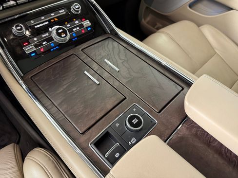 Used 2022 Lincoln Navigator Reserve image 27