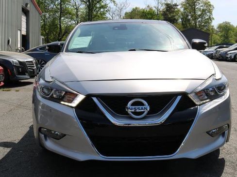 Used 2017 Nissan Maxima Platinum image 2