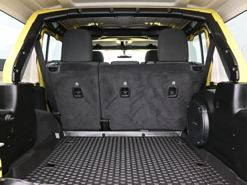 Used 2022 Jeep Wrangler Unlimited Sport image 7