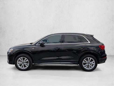 Certified 2023 Audi Q3 2.0T Premium w/ Convenience Package image 9