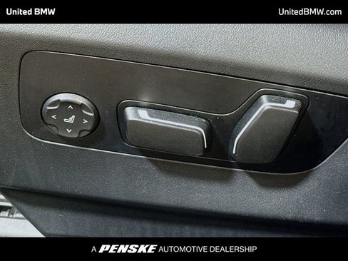 Used 2024 BMW 540i xDrive w/ Premium Package AWD/4WD image 4