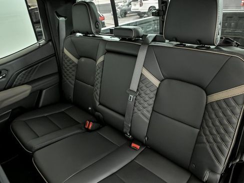 New 2026 GMC Canyon Denali image 10