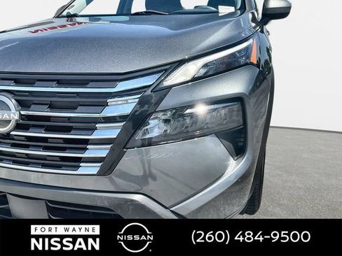 Used 2024 Nissan Rogue SV AWD/4WD image 37