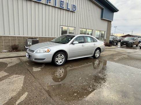 Used 2013 Chevrolet Impala LT w/ LT Sunroof Package image 2