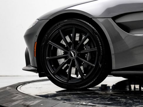 Used 2020 Aston Martin V8 Vantage Coupe image 71