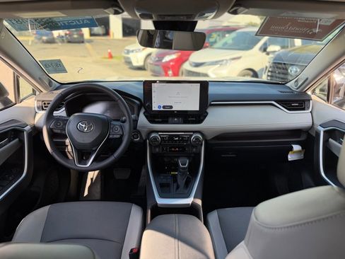 Used 2025 Toyota RAV4 Limited image 8