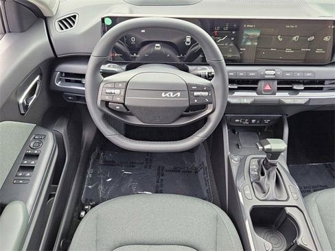 New 2025 Kia K4 EX image 6