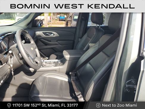 Used 2022 Chevrolet Traverse LT image 23