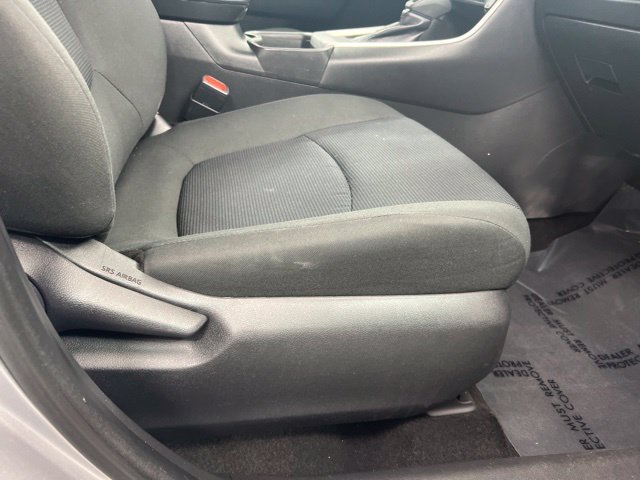 Used 2019 Toyota RAV4 LE w/ Carpet Mat Package AWD/4WD image 21