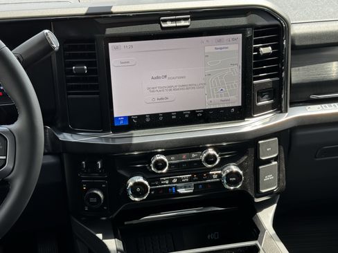 New 2026 Ford F250 Lariat w/ Black Appearance Package AWD/4WD image 16