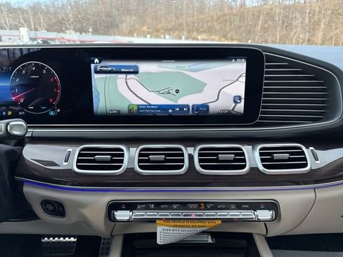 New 2026 Mercedes-Benz GLS 450 4MATIC image 18