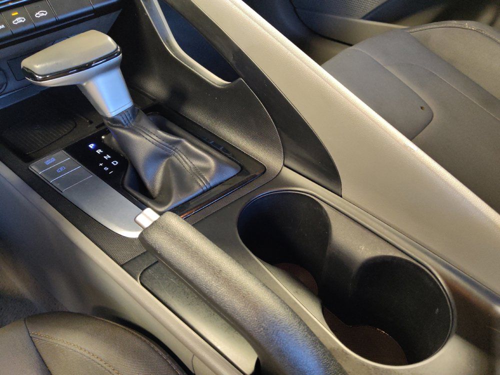 Used 2025 Hyundai Elantra Sport FWD image 26