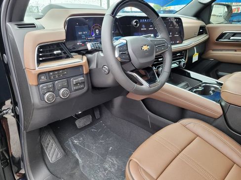 New 2026 Chevrolet Suburban High Country AWD/4WD image 12