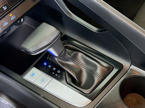 Used 2021 Hyundai Elantra SEL image 20