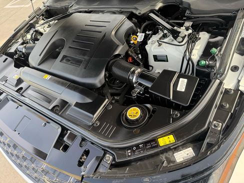 Used 2021 Land Rover Range Rover Sport HST image 14