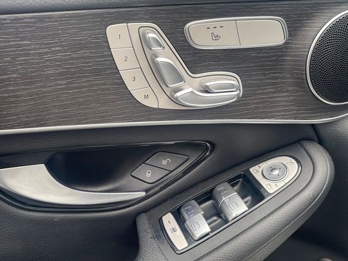 Used 2022 Mercedes-Benz GLC 300 4MATIC image 15