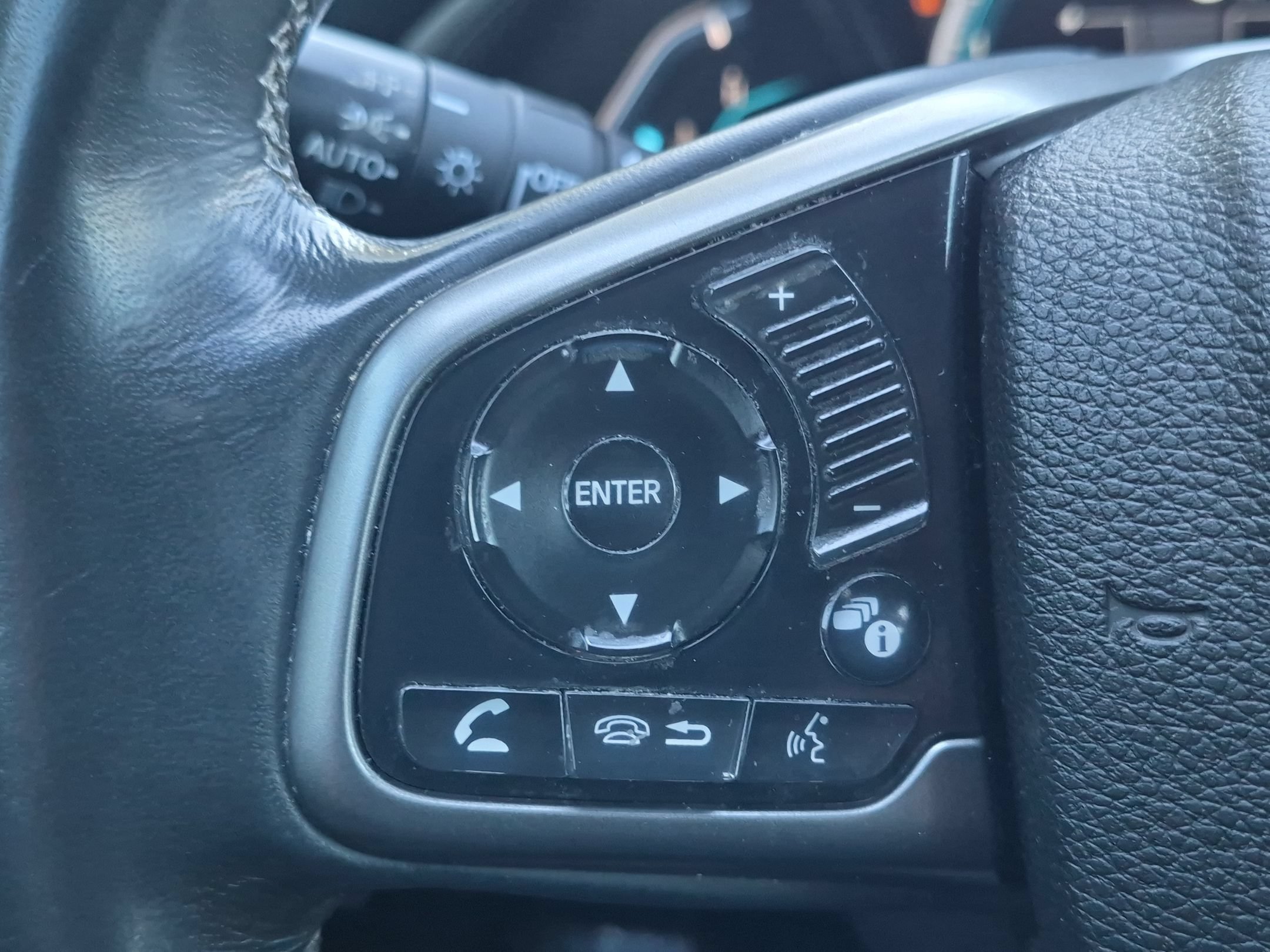 Used 2018 Honda Civic EX-L image 14
