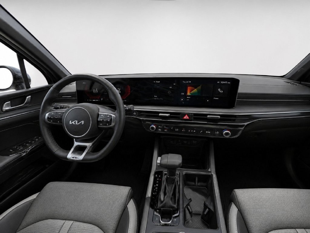 Certified 2025 Kia K5 GT-Line AWD/4WD image 26