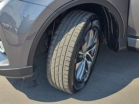 Used 2018 Toyota RAV4 XLE AWD/4WD image 31