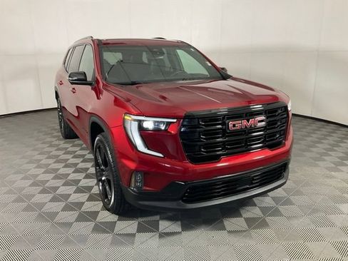 Used 2025 GMC Acadia Elevation w/ Elevation Premium Package FWD image 3