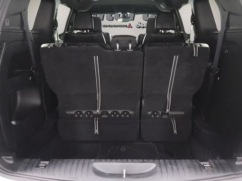 Certified 2025 Chrysler Pacifica Select FWD image 24