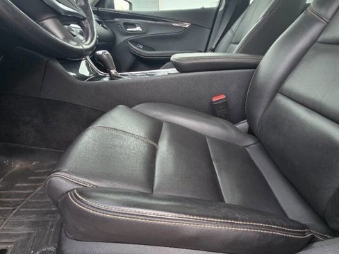 Used 2019 Chevrolet Impala LT w/ Sunroof and Spoiler Package image 14