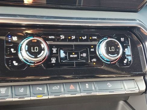 New 2026 GMC Sierra 3500 Denali Ultimate AWD/4WD image 24