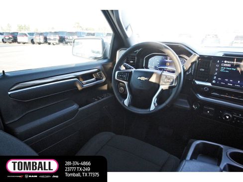 Used 2025 Chevrolet Silverado 1500 LT image 8