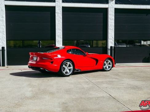 Used 2014 SRT Viper SRT-10 w/ Grand Touring Package RWD image 20
